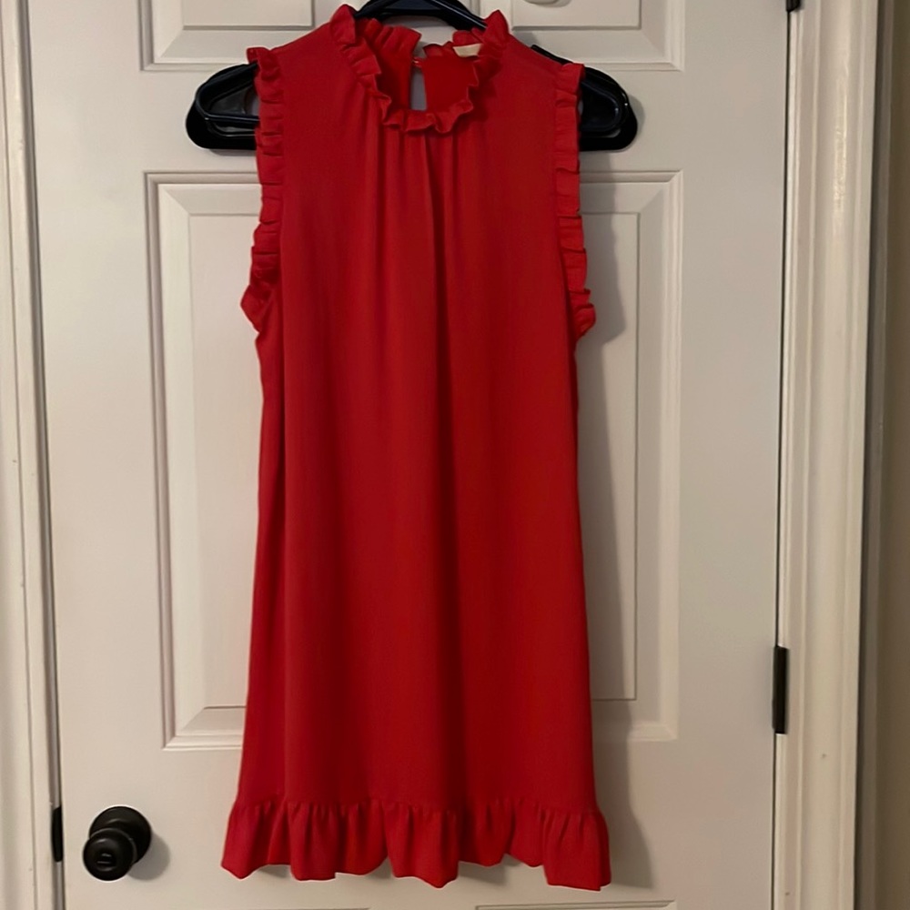 Sleeveless sheath dress